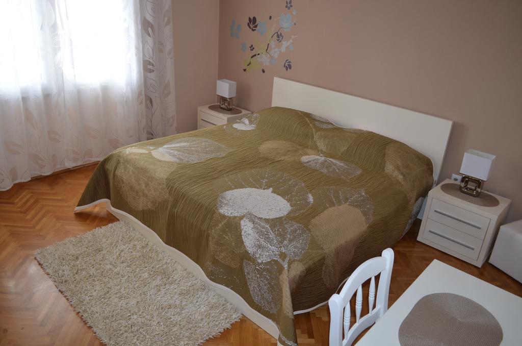 Apartments Mihalic Baška Chambre photo
